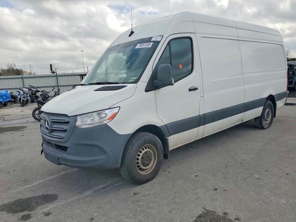 2021 Mercedes-benz Sprinter VIN W1W40CHY9MT055519 COPART salvage auction — MINOR DENT/SCRATCHES, FL - CERTIFICATE OF TITLE, sold $7,600 on 2026-07-28 (photo 1)