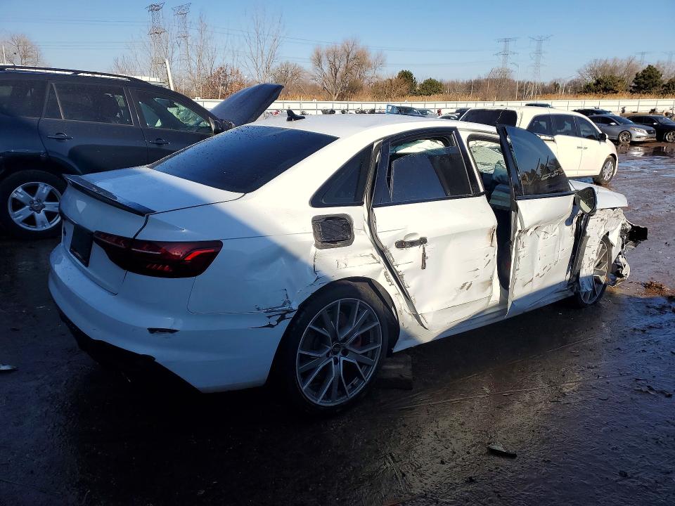 2022 Audi Rs4 VIN WAUB4AF4XNA044776 COPART salvage auction — SIDE, Il - Salvage Certificate, sold $3,200 on 2026-07-09 (photo 3)