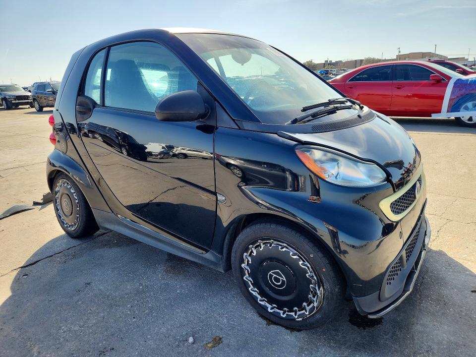 2015 Smart Fortwo VIN WMEEJ3BA0FK805473 COPART salvage auction — REAR END, Tx - Cert Of Title-Rebuilt Salvage, sold $175 on 2026-07-27 (photo 4)
