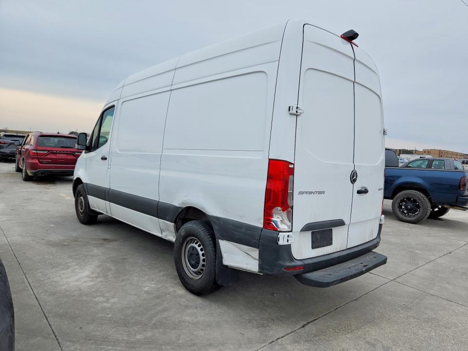 2024 Mercedes-benz VIN W1Y4NBHY9RT161379 COPART salvage auction — MINOR DENT/SCRATCHES, Il - Certificate Of Title, sold $18,300 on 2026-07-30 (photo 2)