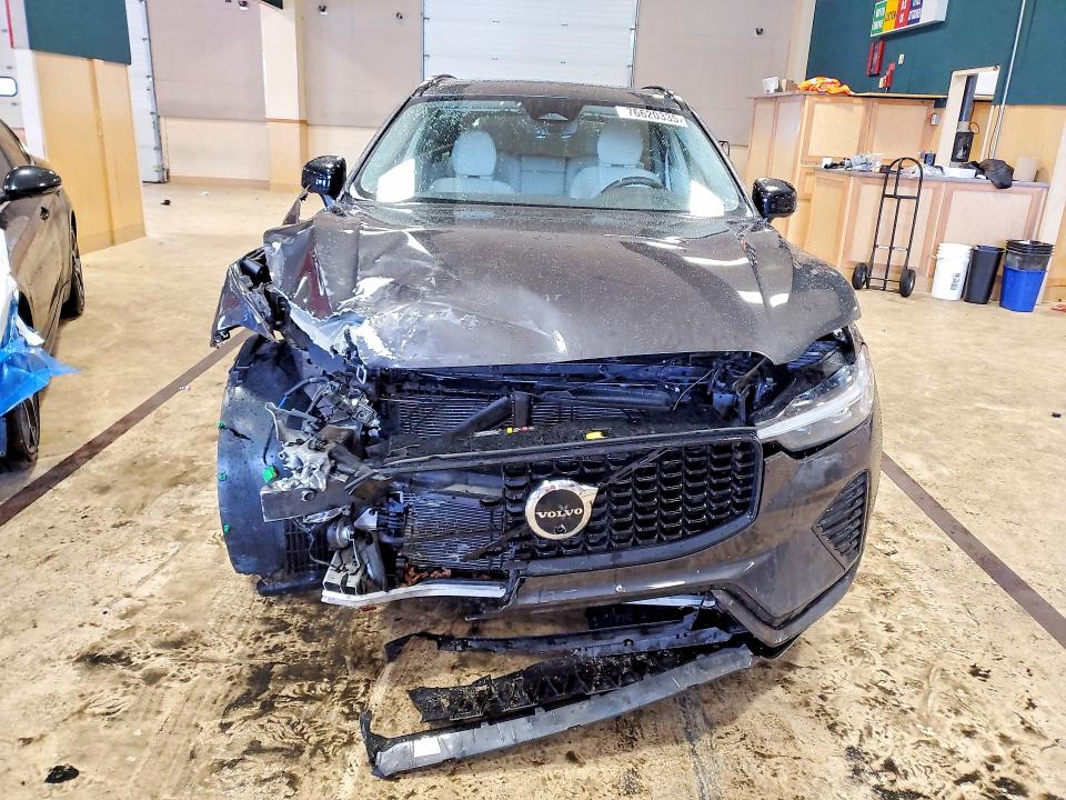 2025 Volvo Xc60 VIN YV4M12RC7S1075036 COPART salvage auction — FRONT END, Id - Salvage Certificate Of Title, sold $10,000 on 2026-07-07 (photo 5)
