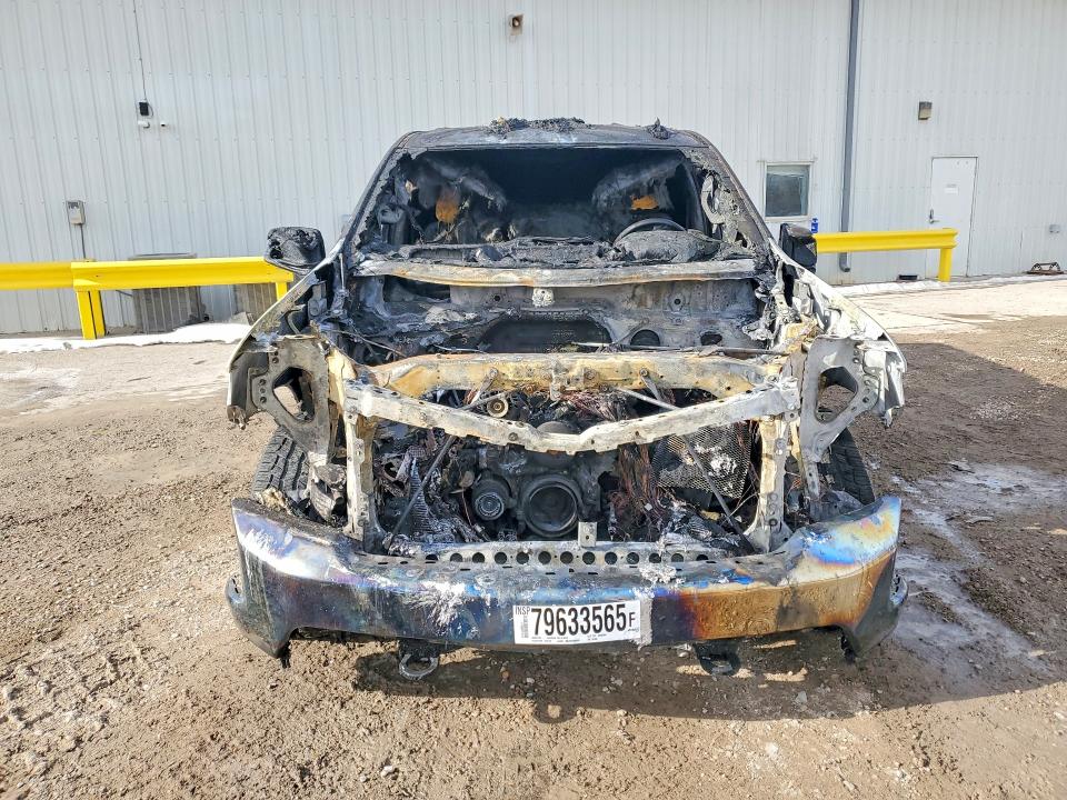 2019 Chevrolet Silverado 1500 VIN 1GCRYDEDXKZ282309 COPART salvage auction — BURN, IA - CERT OF TITLE-SALVAGE TITLE, sold $1,800 on 2026-07-31 (photo 5)