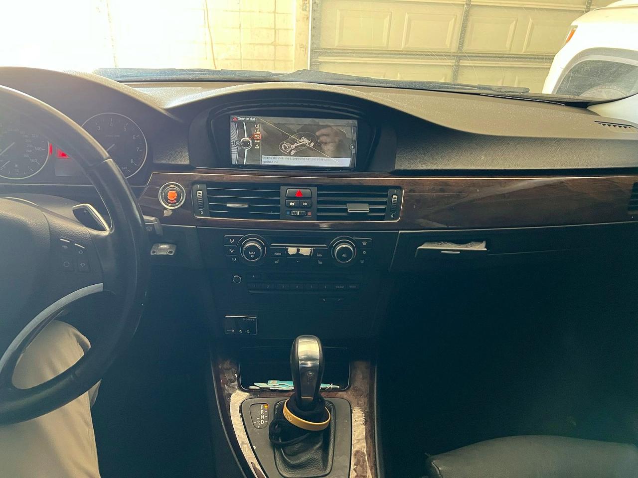 2011 BMW 3 Series VIN WBAKE3C50BE557478 COPART salvage auction — Minor Dent/Scratches, TX - CERTIFICATE OF TITLE (P), sold $625 on 2026-03-17 (photo 9)