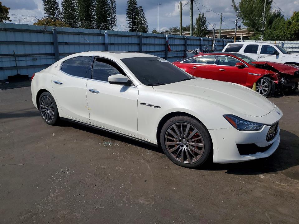 2018 Maserati Ghibli VIN ZAM57YTA3J1293095 COPART salvage auction — WATER/FLOOD, Fl - Cert Of Title-Slvg Rebld Flood, sold $3,500 on 2026-07-29 (photo 4)