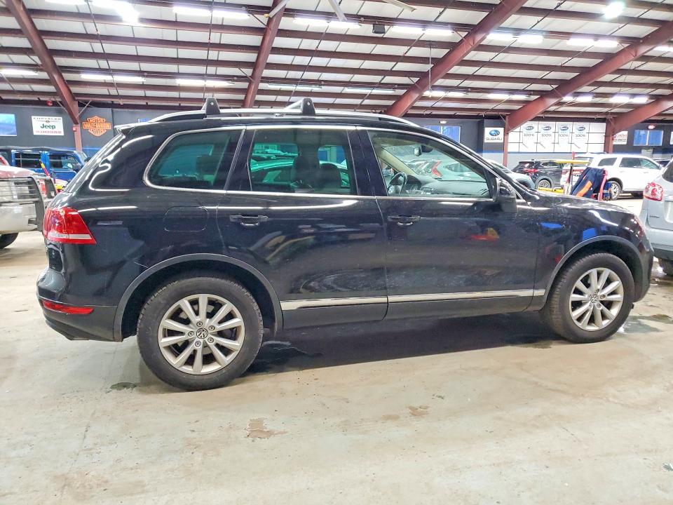2013 Volkswagen Touareg VIN WVGEF9BPXDD002481 COPART salvage auction — MINOR DENT/SCRATCHES, Ma - Certificate Of Title, sold $1,600 on 2026-08-27 (photo 3)