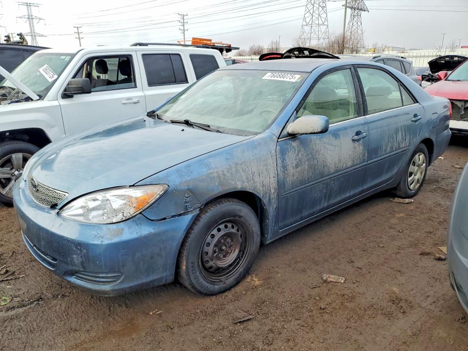 2004 Toyota Camry VIN 4T1BE30KX4U844442 COPART salvage auction — FRONT END, Il - Certificate Of Title, sold $425 on 2026-07-09 (photo 1)