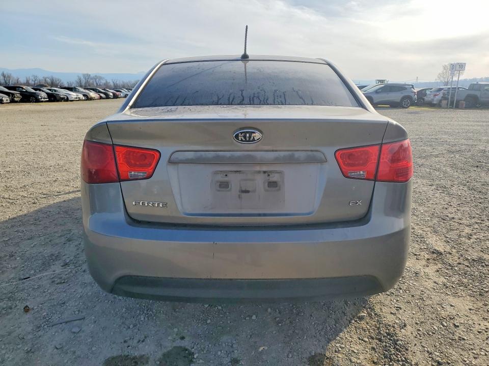 2010 Kia Forte VIN KNAFU4A2XA5162726 COPART salvage auction — FRONT END, Ca - Salvage Certificate, sold $325 on 2026-07-06 (photo 6)