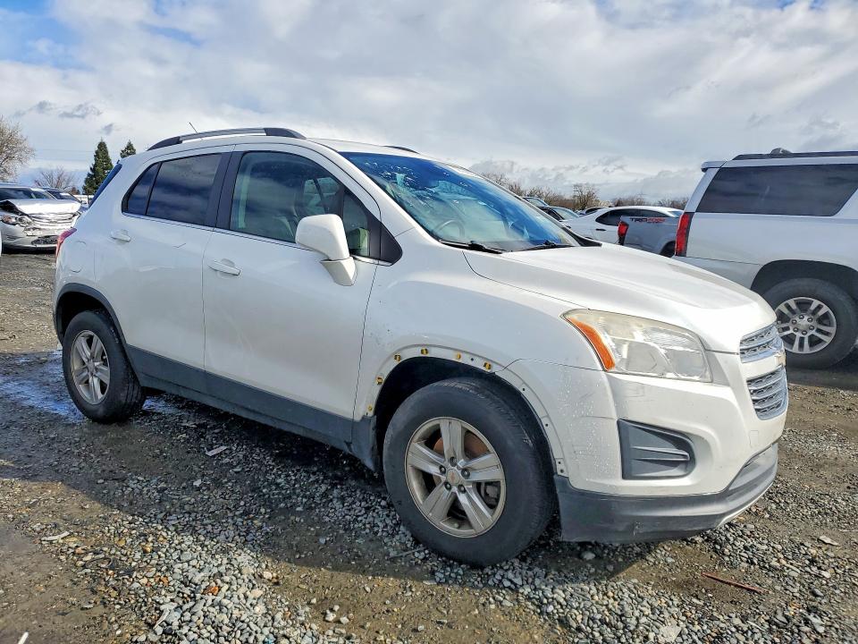 2016 Chevrolet Trax VIN KL7CJPSB8GB573807 COPART salvage auction — SIDE, Other, sold $675 on 2026-07-16 (photo 4)