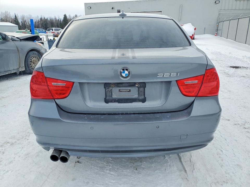 2011 BMW 3 series VIN WBAPK7C59BA773004 COPART salvage auction — FRONT END, ON - PERMIT NO BRAND - UNFIT, sold $425 on 2026-07-23 (photo 6)