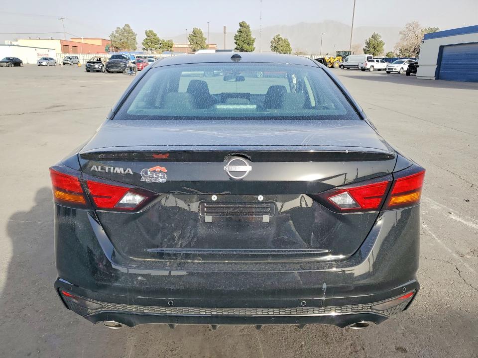 2025 Nissan Altima VIN 1N4BL4DV7SN406916 COPART salvage auction — SIDE, Salvage Title, sold $12,750 on 2026-07-15 (photo 6)