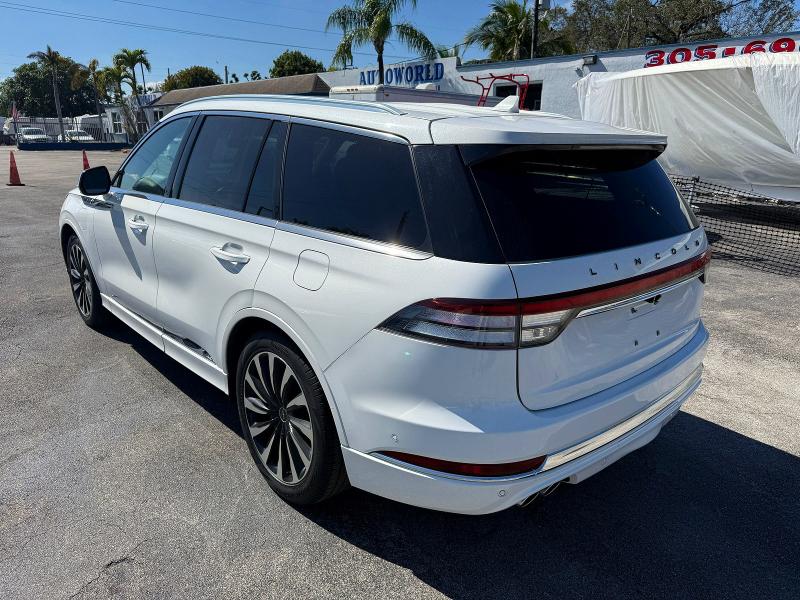 2020 Lincoln Aviator VIN 5LMYJ9YY7LGL15526 COPART salvage auction — Water/Flood, FL - CERT OF TITLE-FLOOD & REBUILT (P), sold $29,750 on 2026-02-18 (photo 3)