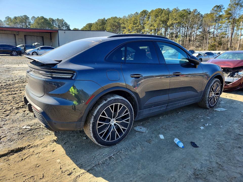 2025 Porsche Macan VIN WP1AA2XA5SL002111 COPART salvage auction — Front End, DE - SALVAGE CERTIFICATE, sold $48,250 on 2026-06-30 (photo 3)