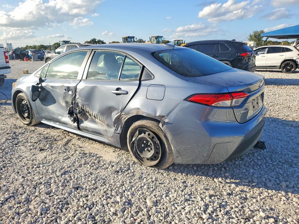 2025 Toyota Corolla VIN 5YFB4MDE9SP311705 COPART salvage auction — SIDE, Salvage Title, sold $1,150 on 2026-07-28 (photo 2)