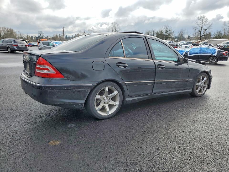 2006 Mercedes-benz C-klasse VIN WDBRF52H56F753551 COPART salvage auction — SIDE, Or - Salvage Title Certificate, sold $100 on 2026-08-19 (photo 3)