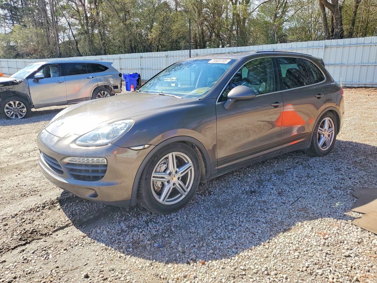 2012 Porsche Cayenne VIN WP1AE2A27CLA91108 COPART salvage auction — Minor Dent/Scratches, ME - DEALER ONLY CLEAN TITLE (P), sold $1,850 on 2026-03-27 (photo 1)