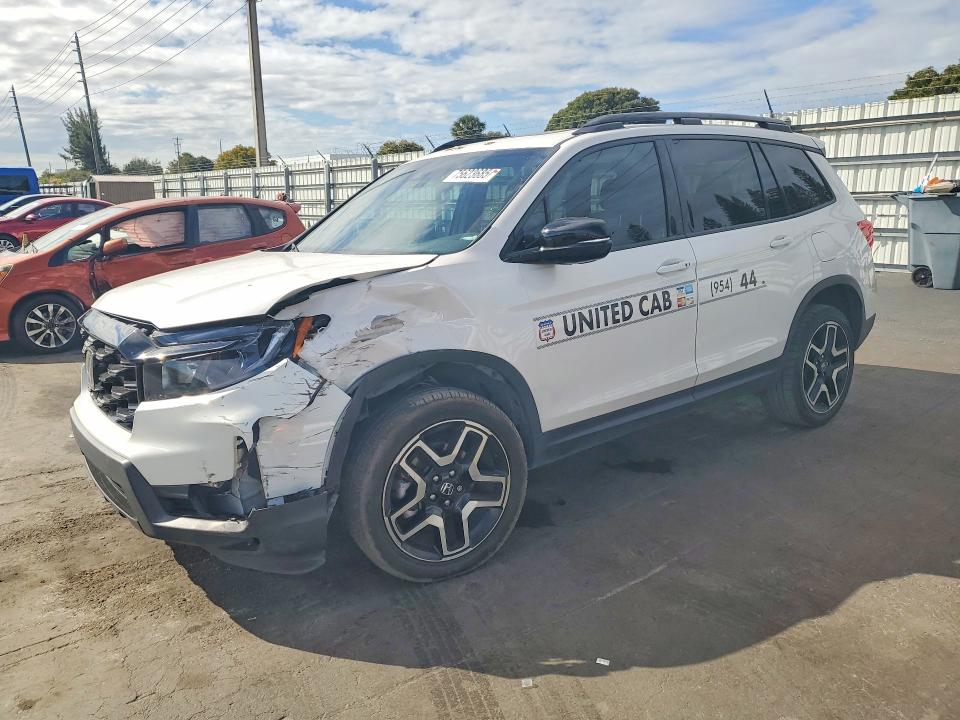 2023 Honda Passport VIN 5FNYF8H05PB017005 COPART salvage auction — FRONT END, Fl - Cert Of Title Slvg Rebuildable, sold $7,700 on 2026-07-13 (photo 1)