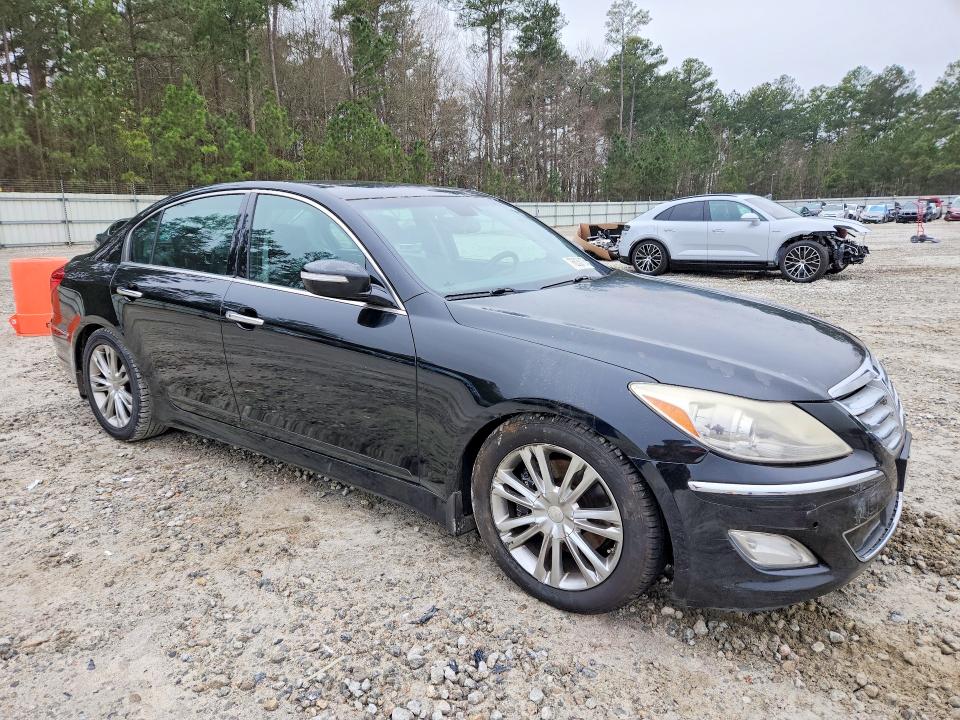 2013 Hyundai Genesis VIN KMHGC4DDXDU232321 COPART salvage auction — SIDE, Ga - Cert Of Title-Salvage, sold $725 on 2026-07-04 (photo 4)