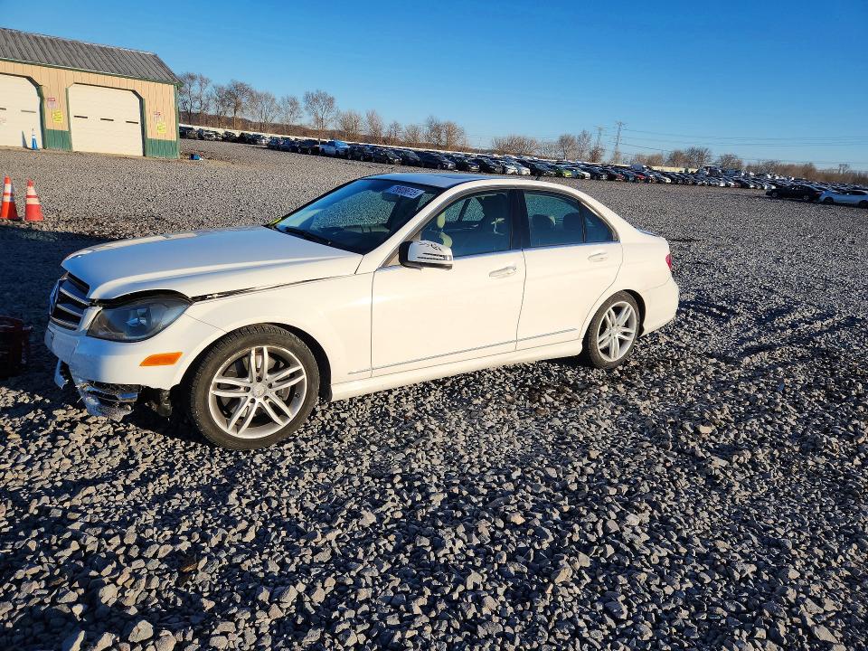 2014 Mercedes-benz C-klasse VIN WDDGF8AB2EA913135 COPART salvage auction — FRONT END, Il - Salvage Certificate, sold $600 on 2026-08-03 (photo 1)