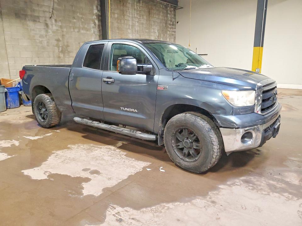 2010 Toyota Tundra VIN 5TFUY5F17AX141969 COPART salvage auction — REAR END, Wv - Certificate Of Title, sold $3,500 on 2026-07-30 (photo 4)