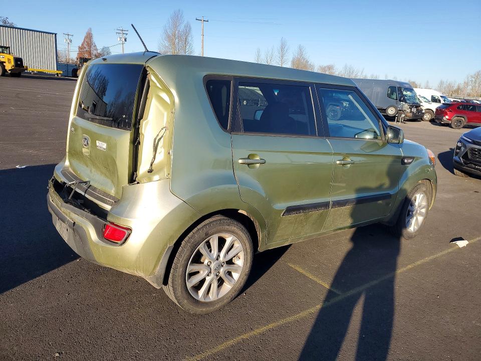 2013 Kia Soul VIN KNDJT2A55D7613889 COPART salvage auction — REAR END, Or - Salvage Title Certificate, sold $250 on 2026-07-06 (photo 3)