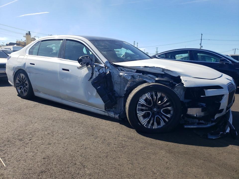 2025 BMW I7 VIN WBY43EJ02SCT41887 COPART salvage auction — Front End, CA - SALVAGE CERTIFICATE, sold $24,600 on 2026-04-27 (photo 4)