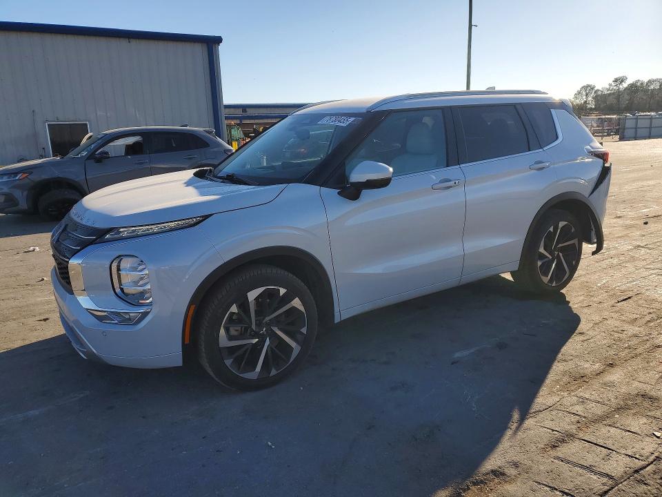 2024 Mitsubishi Outlander VIN JA4J3WA82RZ039078 — COPART salvage auction photo