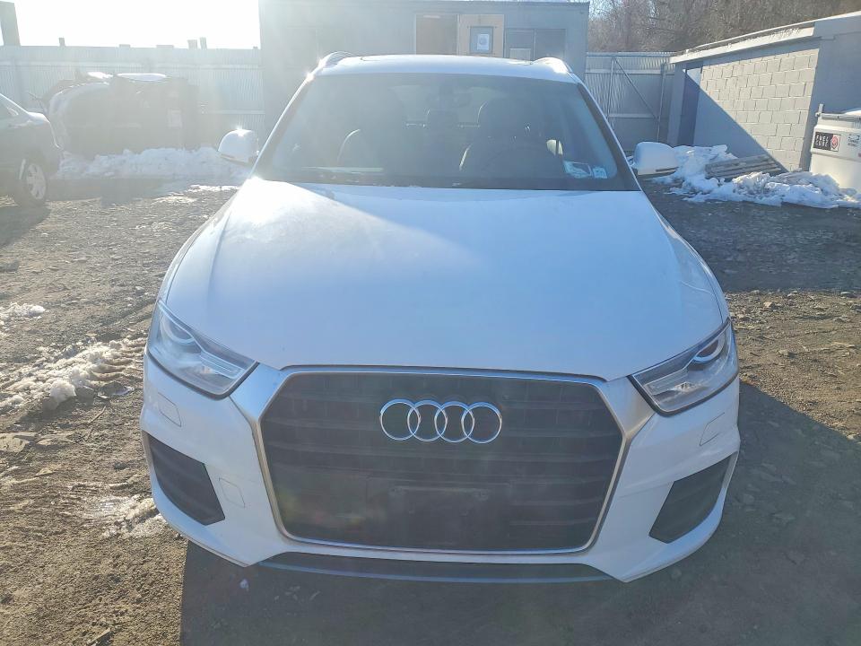 2017 Audi Q3 VIN WA1ECCFSXHR015033 COPART salvage auction — MINOR DENT/SCRATCHES, Salvage Title, sold $4,850 on 2026-07-28 (photo 5)