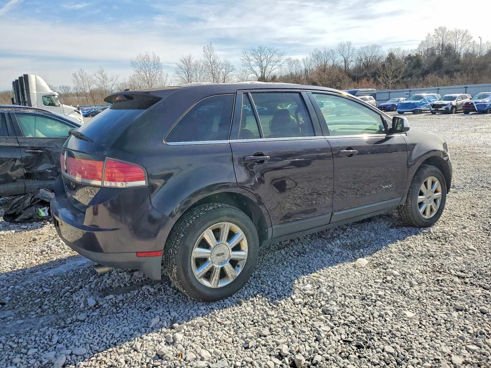 2007 Lincoln townhouse Mkx VIN 2LMDU88C07BJ31151 COPART salvage auction — FRONT END, TX - SALVAGE VEHICLE TITLE, sold $300 on 2026-07-02 (photo 3)