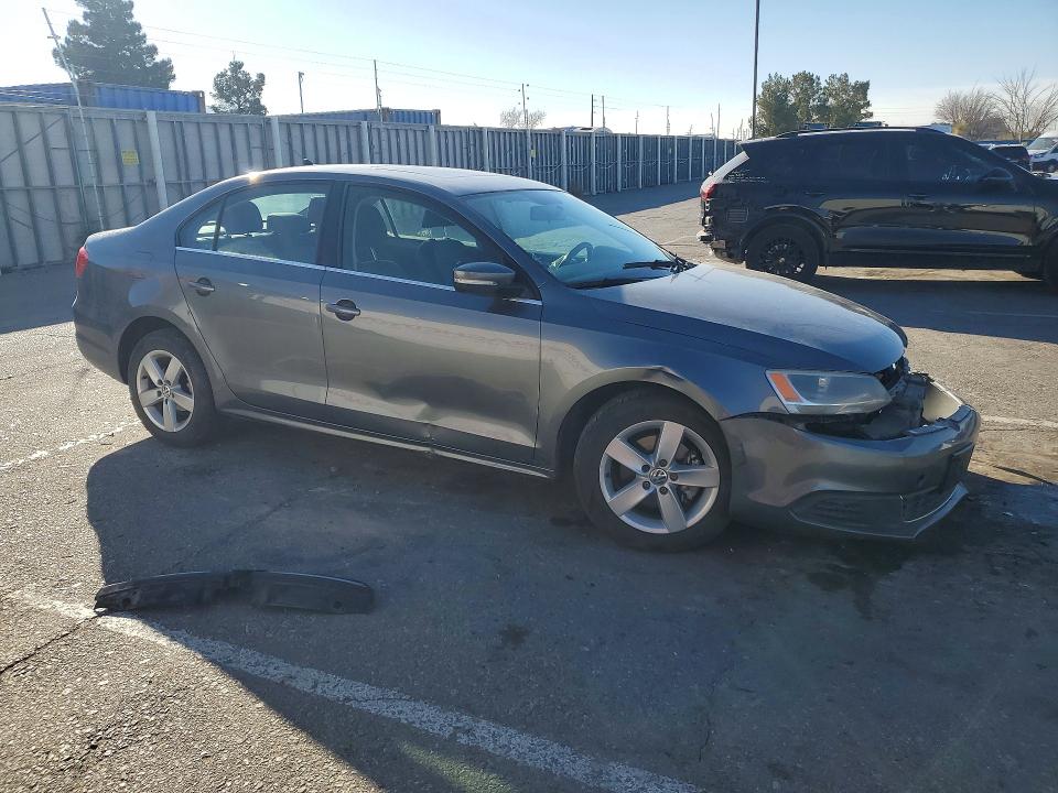 2014 Volkswagen Jetta VIN 3VW3L7AJ9EM444533 COPART salvage auction — FRONT END, Nm - Cert Of Title-Salvage, sold $125 on 2026-07-24 (photo 4)