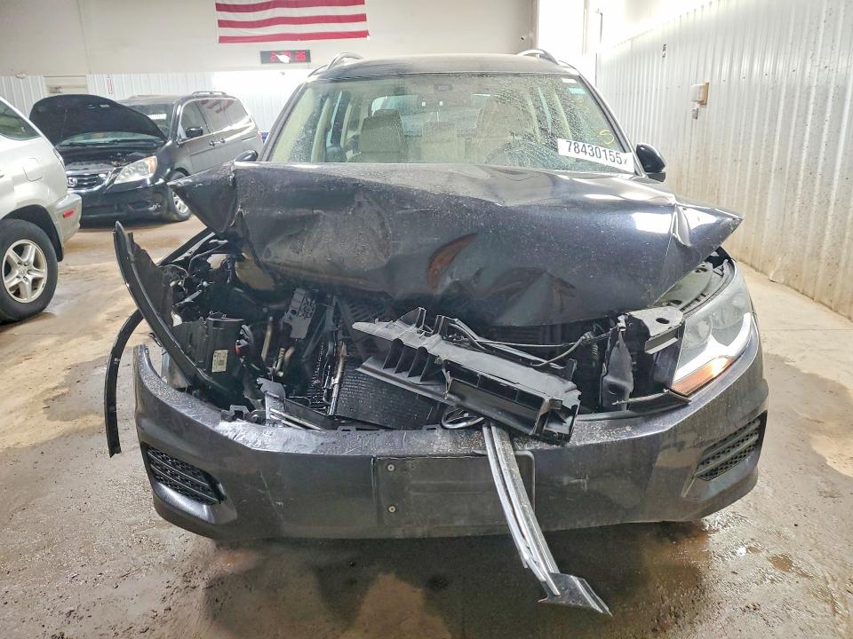 2017 Volkswagen Tiguan VIN WVGAV7AX8HK005128 COPART salvage auction — FRONT END, Il - Salvage Certificate, sold $1,100 on 2026-07-07 (photo 5)