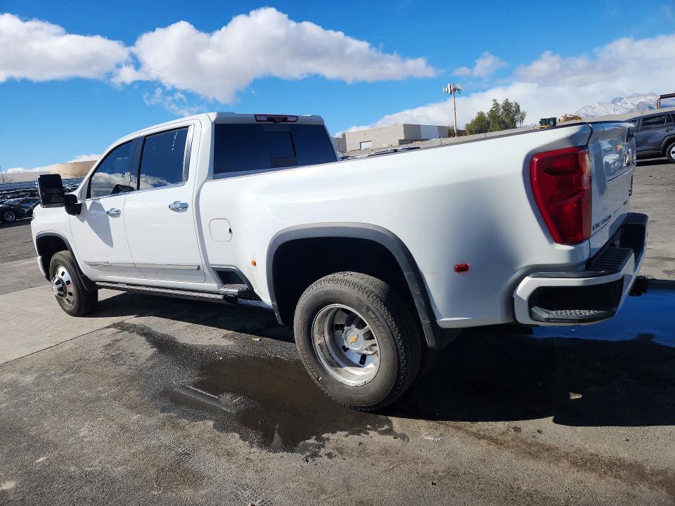 2024 Chevrolet Silverado 3500 VIN 1GC4YVEY7RF199256 COPART salvage auction — MINOR DENT/SCRATCHES, Ca - Certificate Of Title, sold $60,500 on 2026-07-29 (photo 2)