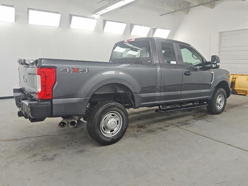 2018 Ford F-250 super duty VIN 1FT7X2BT5JEC68849 COPART salvage auction — MINOR DENT/SCRATCHES, IL - CERTIFICATE OF TITLE, sold $23,500 on 2026-07-16 (photo 3)