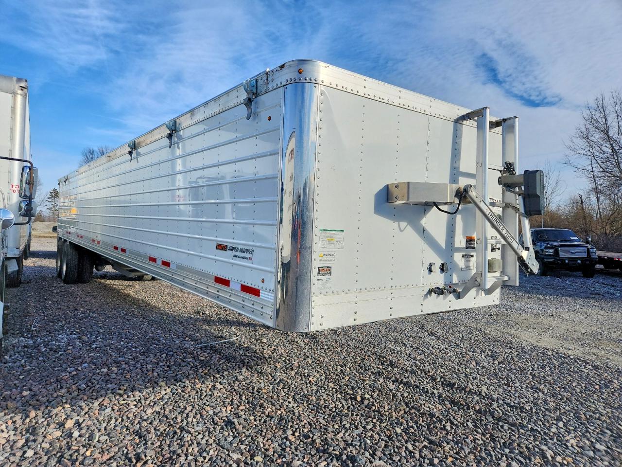 2026 Timpte Construction VIN 1TDH40023TB191950 — COPART salvage auction photo