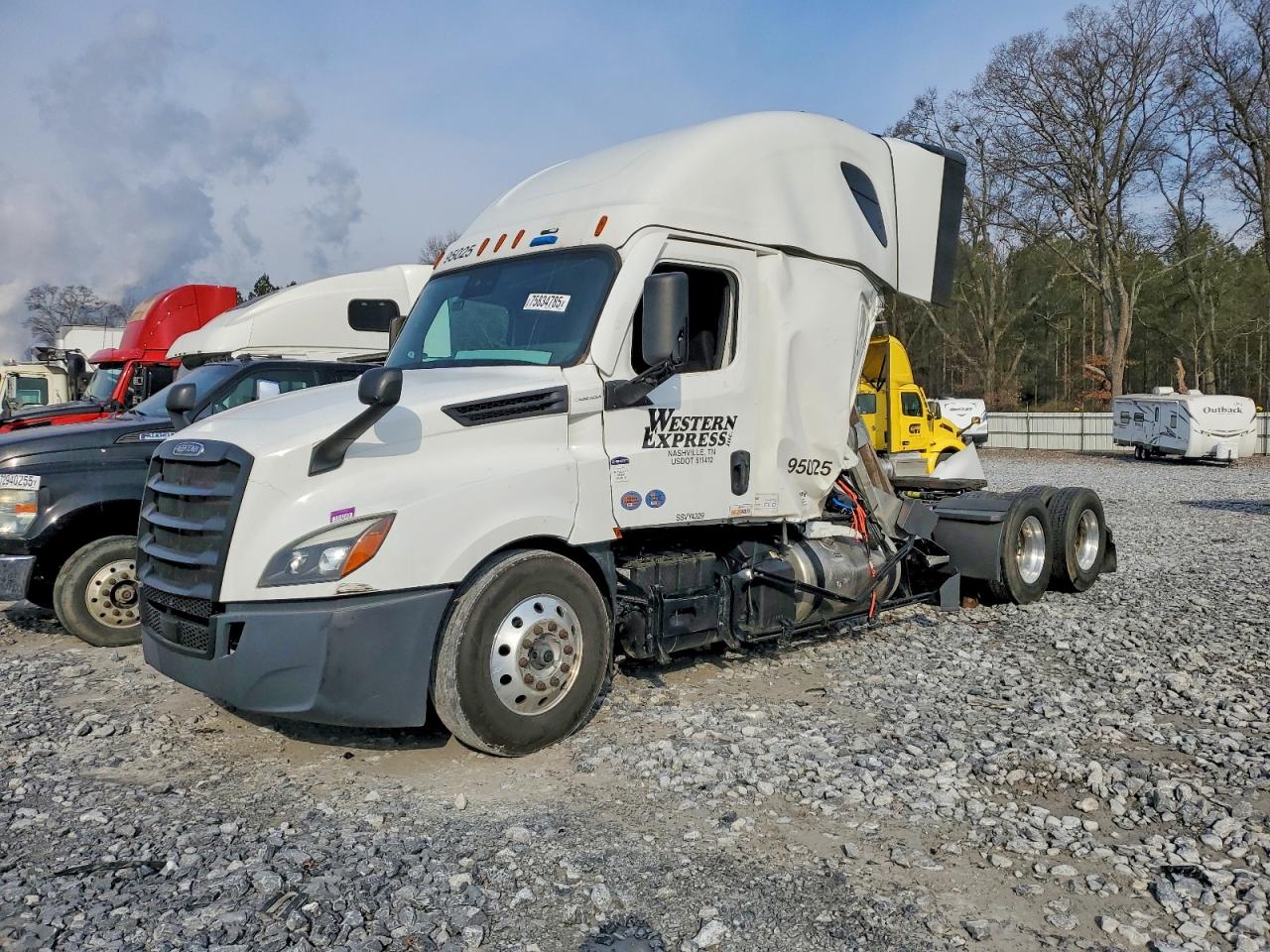 2025 Freightliner All other VIN 3AKJHHDR1SSVY4329 COPART salvage auction — Side, TN - CERTIFICATE OF TITLE (P), sold $62,500 on 2026-02-10 (photo 2)