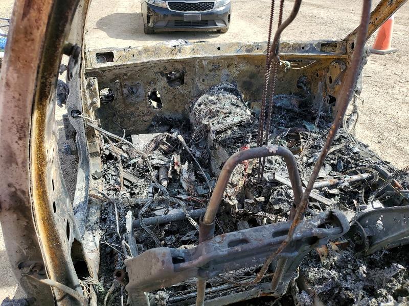 2018 Alfa romeo Giulia VIN ZARFAEEN8J7596207 COPART salvage auction — BURN, Tx - Nonrepairable Title, sold $25 on 2026-09-02 (photo 8)