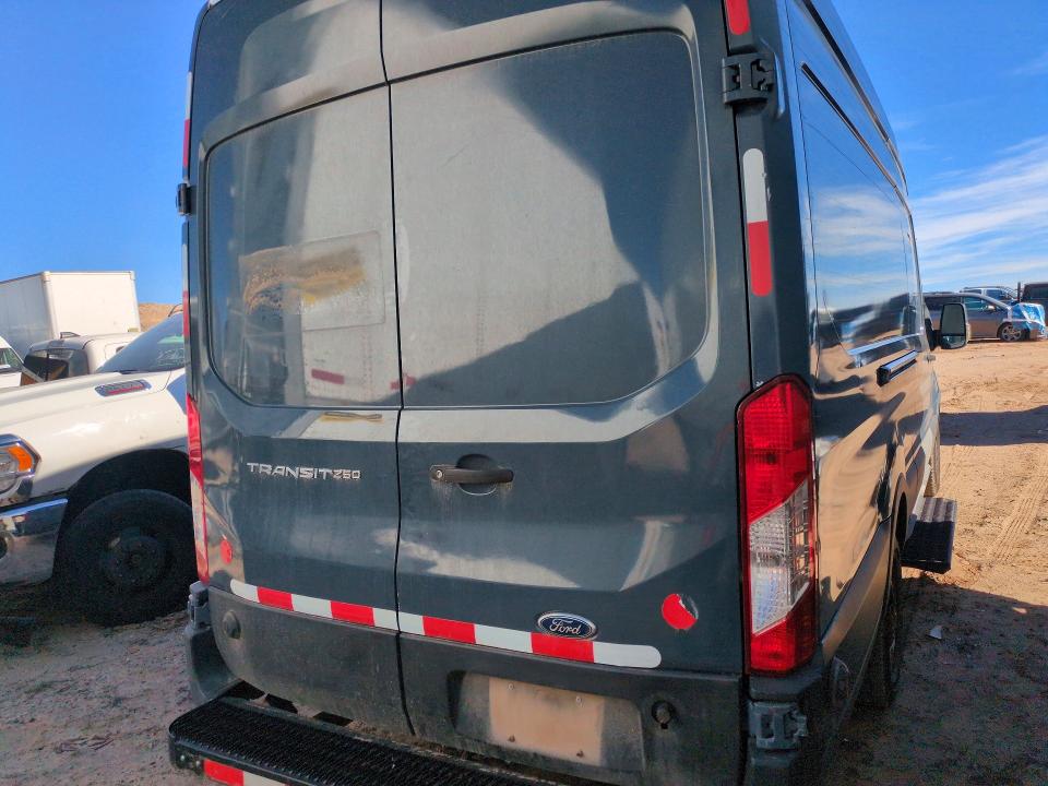 2020 Ford Transit VIN 1FTBR3X87LKB32452 COPART salvage auction — NORMAL WEAR, Nm - Certificate Of Title, sold $15,400 on 2026-07-30 (photo 3)
