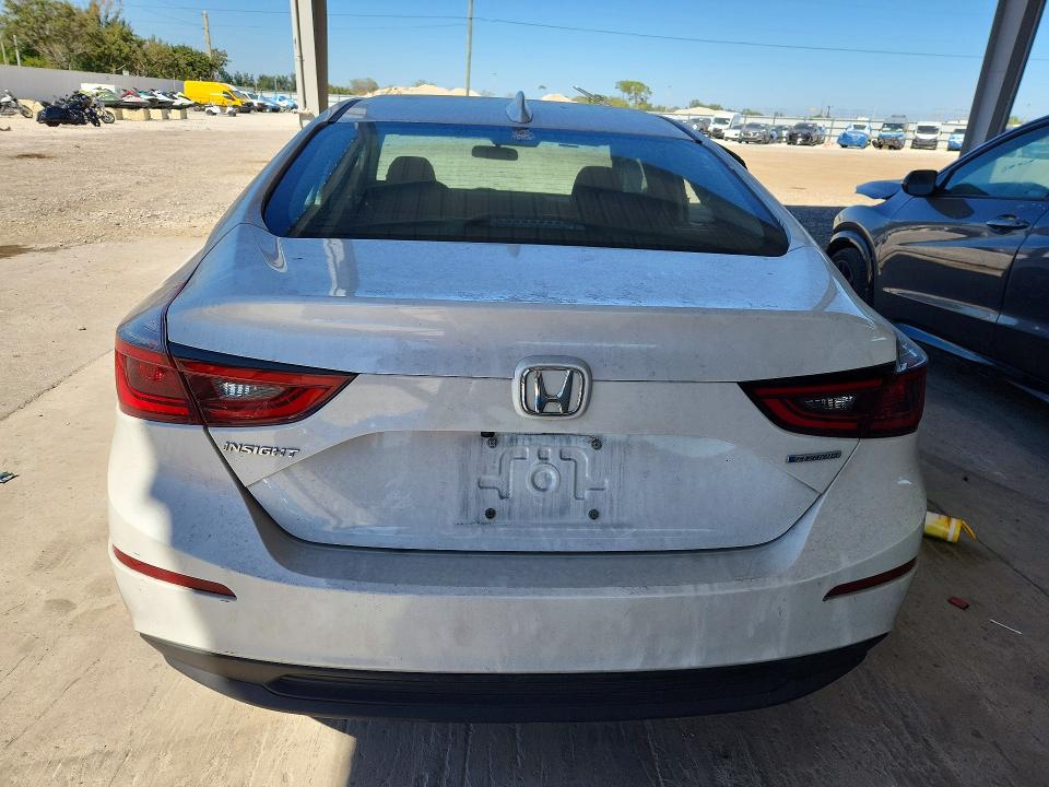 2020 Honda Insight VIN 19XZE4F55LE009534 COPART salvage auction — SIDE, Salvage Title, sold $7,600 on 2026-08-12 (photo 6)