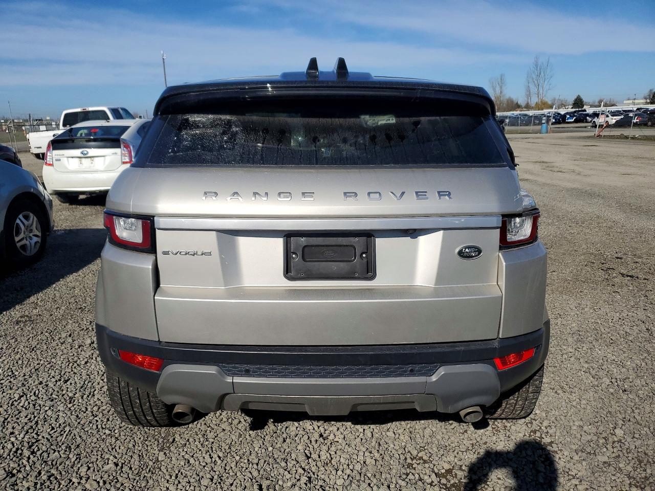 2017 Land rover RANGE ROVER VIN SALVR2BG9HH195832 COPART salvage auction — Front End, WA - VEHICLE CERT OF OWNERSHIP-TITL, sold $975 on 2026-07-03 (photo 6)