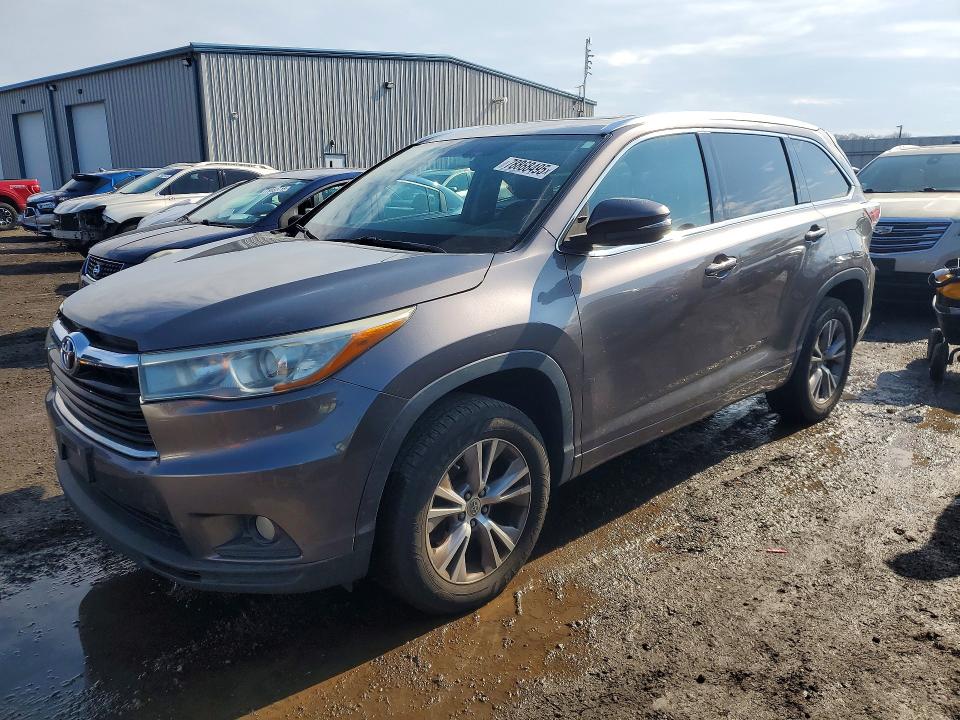 2015 Toyota VIN 5TDKKRFH6FS042523 COPART salvage auction — MINOR DENT/SCRATCHES, Salvage Title, sold $6,800 on 2026-07-14 (photo 1)