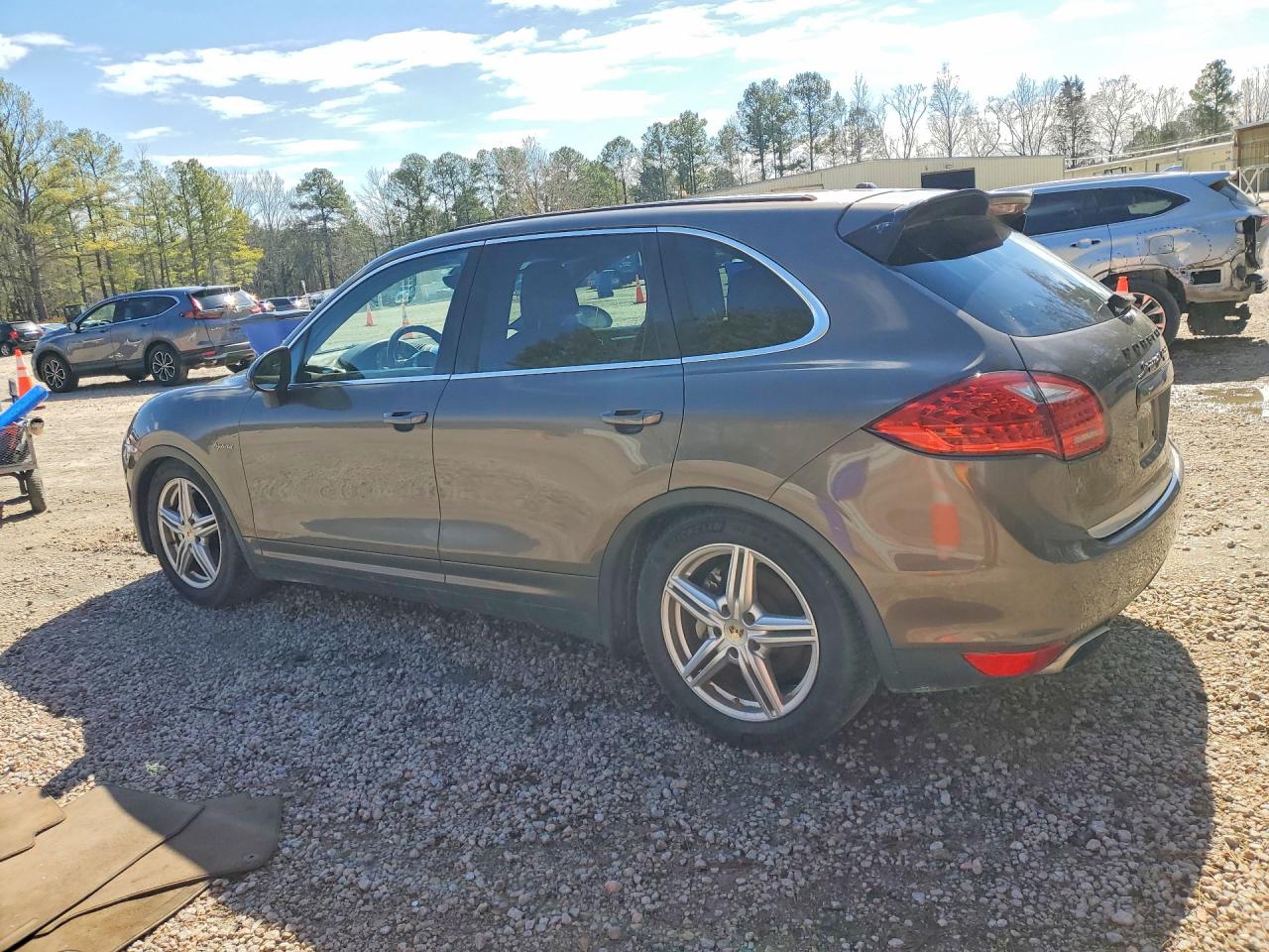 2012 Porsche Cayenne VIN WP1AE2A27CLA91108 COPART salvage auction — Minor Dent/Scratches, ME - DEALER ONLY CLEAN TITLE (P), sold $1,850 on 2026-03-27 (photo 2)