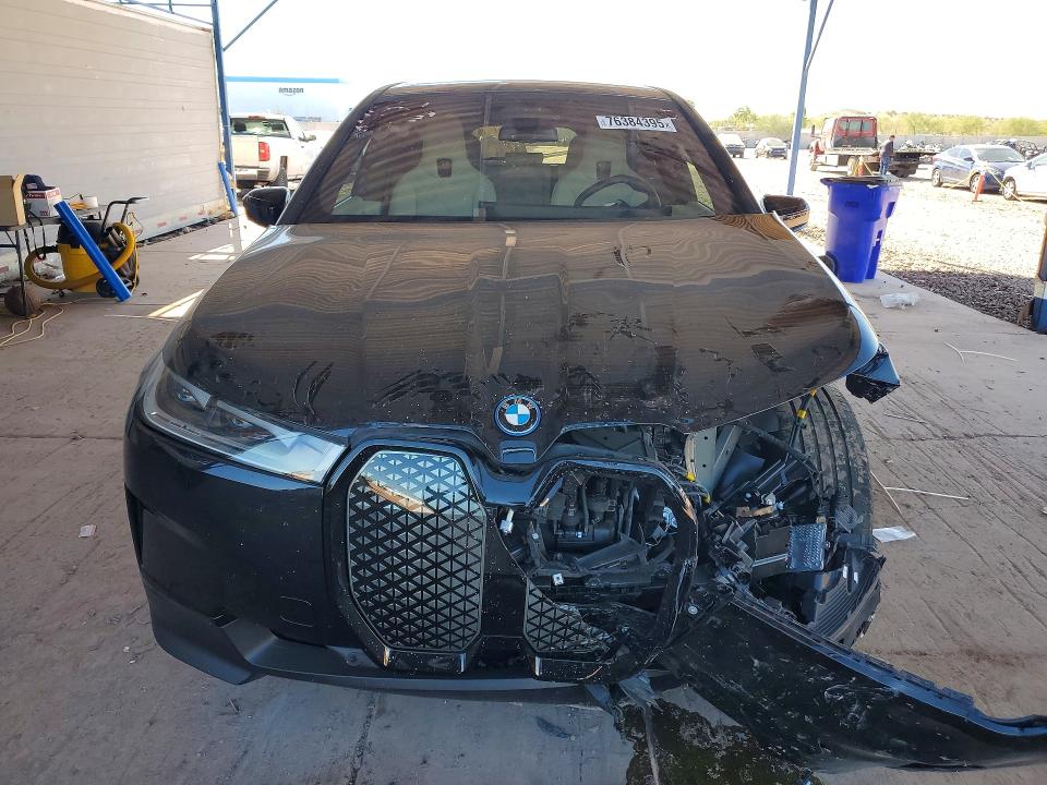 2025 BMW VIN WB523CF06SCU57420 COPART salvage auction — FRONT END, Salvage Title, sold $23,600 on 2026-07-14 (photo 5)