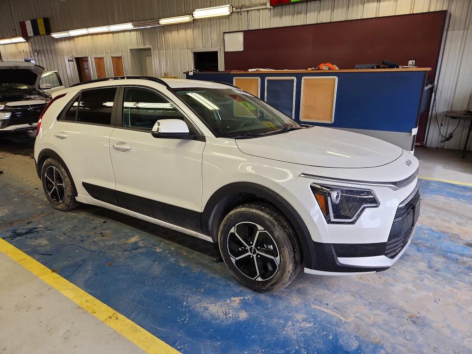 2024 Kia Niro VIN KNDCS3LF2R5209121 COPART salvage auction — SIDE, Id - Salvage Certificate Of Title, sold $8,400 on 2026-07-20 (photo 4)