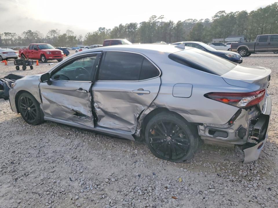 2024 Toyota Camry VIN 4T1K61AK2RU859119 COPART salvage auction — SIDE, Tx - Salvage Vehicle Title, sold $9,100 on 2026-07-28 (photo 2)