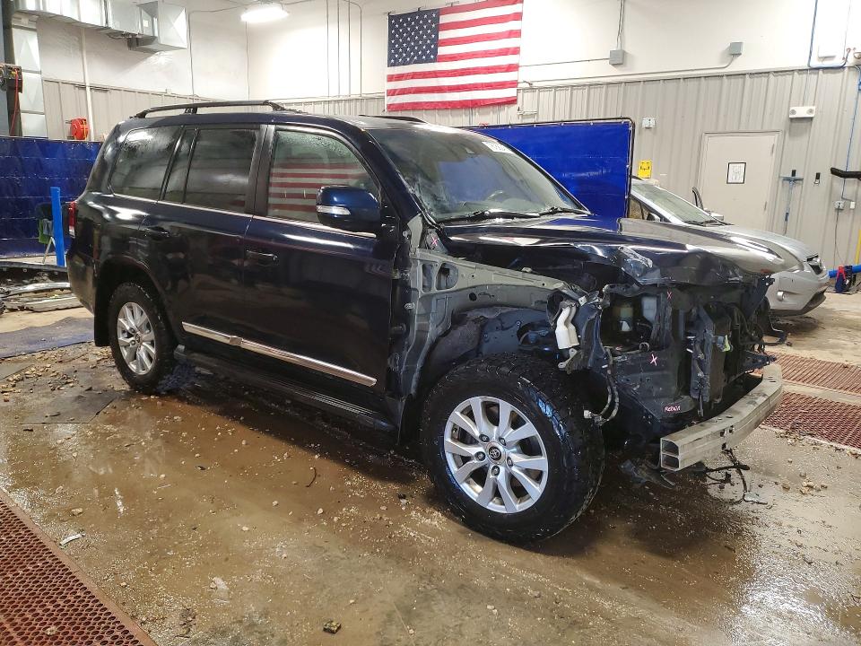 2016 Toyota Land cruiser VIN JTMCY7AJ7G4038088 COPART salvage auction — FRONT END, Tx - Certificate Of Title, sold $13,700 on 2026-07-22 (photo 4)