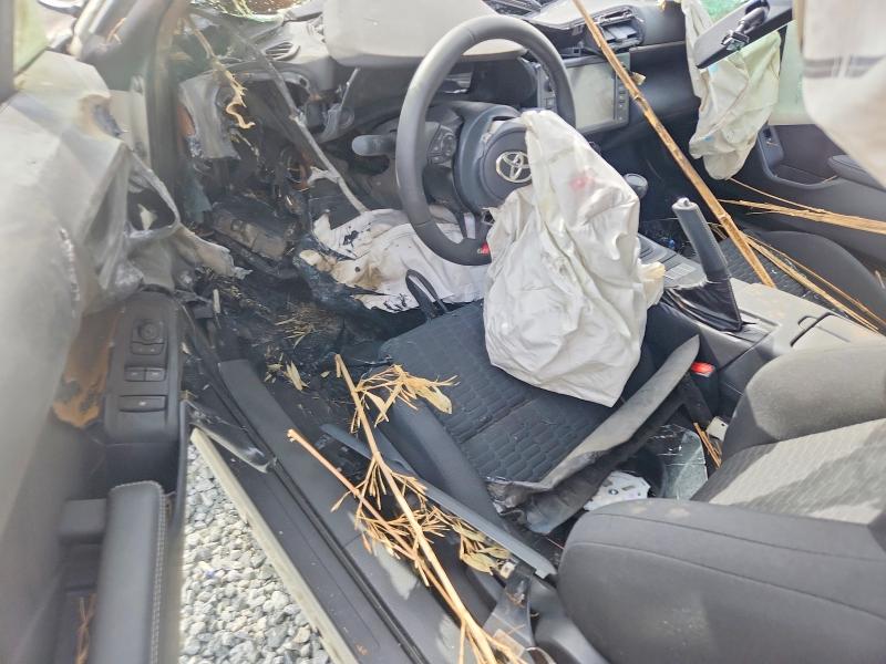 2023 Toyota Gr 86 VIN JF1ZNBB16P9762562 COPART salvage auction — ROLLOVER, Sc - Cert Of Title-Salvage Fire, sold $450 on 2026-07-27 (photo 8)