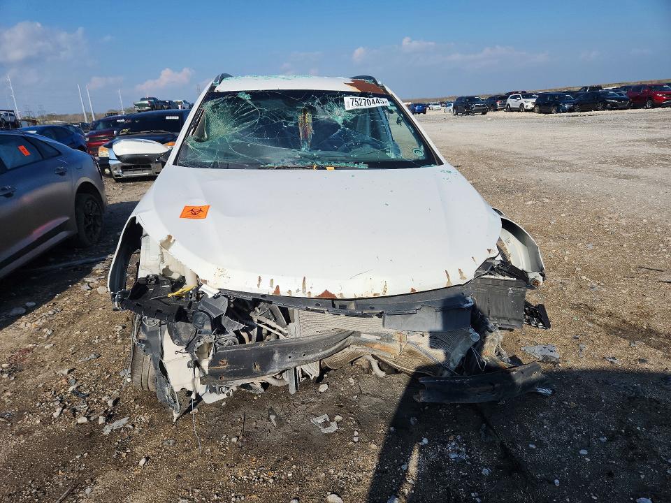 2017 Hyundai Santa fe VIN 5XYZU3LB7HG396010 COPART salvage auction — FRONT END, La - Certificate Of Title, sold $70 on 2026-07-29 (photo 5)
