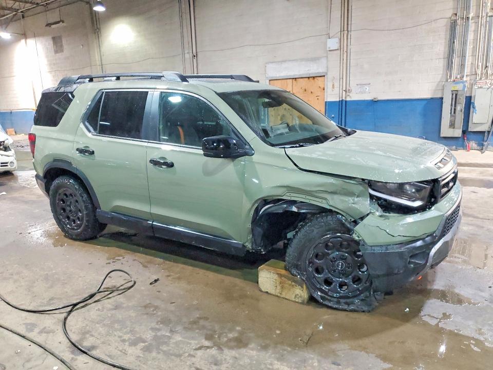 2026 Honda Passport VIN 5FNYF9H57TB043620 COPART salvage auction — FRONT END, Mi - Certificate Of Title, sold $11,200 on 2026-07-24 (photo 4)