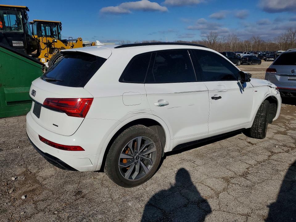2024 Audi Q5 VIN WA1GAAFY7R2111798 COPART salvage auction — SIDE, Mo - Salvage Certificate Of Title, sold $15,600 on 2026-07-24 (photo 3)
