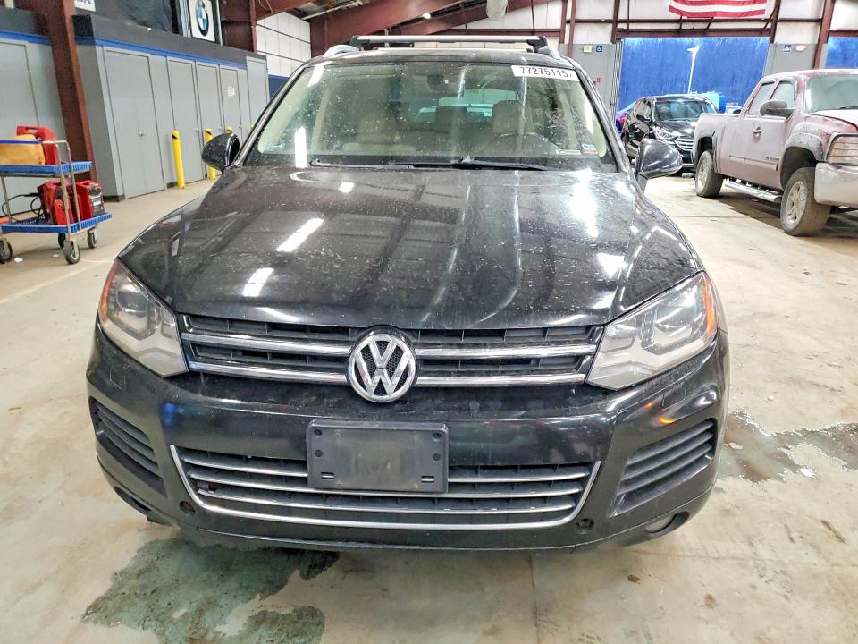 2013 Volkswagen Touareg VIN WVGEF9BPXDD002481 COPART salvage auction — MINOR DENT/SCRATCHES, Ma - Certificate Of Title, sold $2,900 on 2026-08-25 (photo 5)
