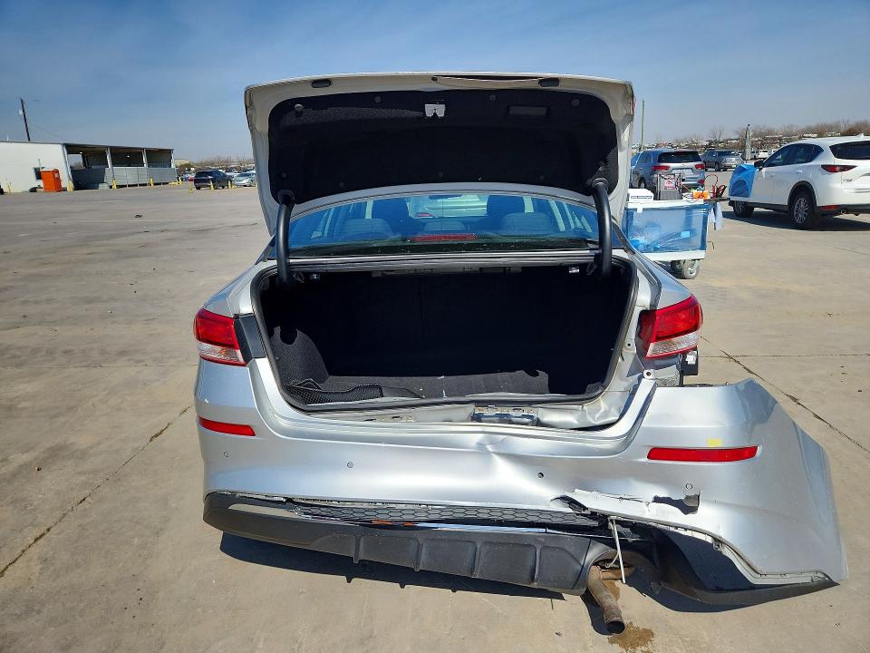 2019 Kia Optima VIN 5XXGT4L31KG358762 COPART salvage auction — REAR END, Tx - Salvage Vehicle Title, sold $2,000 on 2026-07-06 (photo 6)